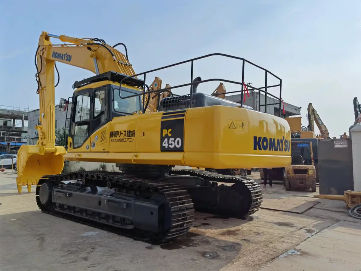 Used Komatsu PC450-7 Excavator photo 1