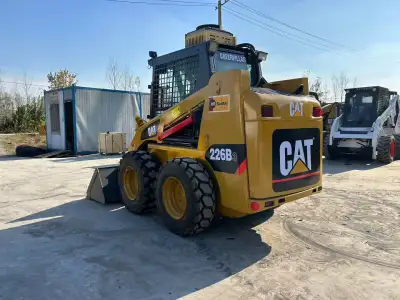 Used Caterpillar 226B Skid Steer Loader photo 3