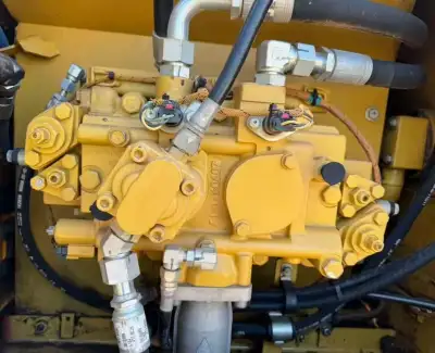 Used CAT 318D2L Excavator photo 7