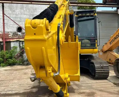 Used Komatsu PC200 Excavator photo 8