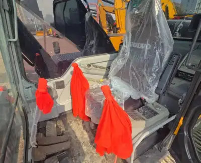 Used Volvo 240 Excavator photo 5