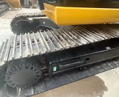 Used Caterpillar 323D2L Excavator photo 5
