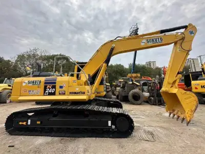 Used Komatsu PC240-8 Excavator photo 3