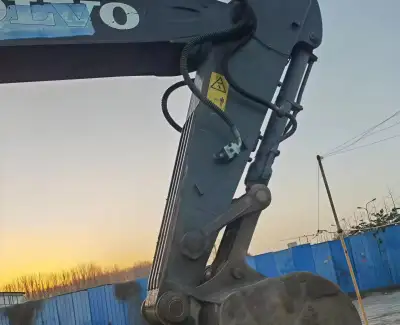 Used Volvo 380 Excavator photo 3