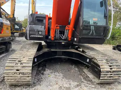 Used Hitachi 240 Excavator photo 5