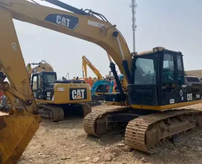 Used Caterpillar 318D2 Excavator photo 9