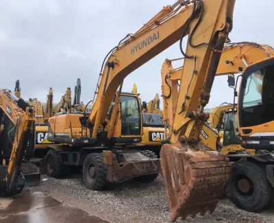 Used Hyundai 210W-9 Excavator photo 12