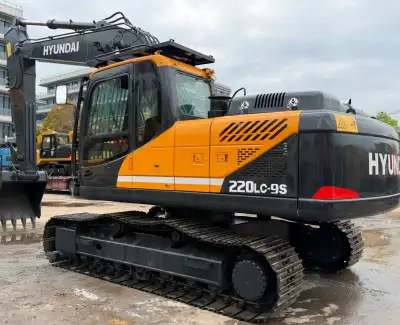 Used Hyundai 220 Excavator photo 2