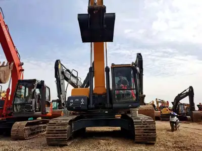 Used Hyundai R275VS Excavator photo 2
