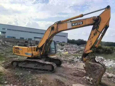 Used Kato HD1023 Excavator photo 3