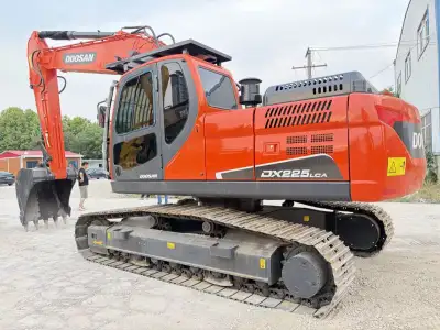 Used Doosan 225 Excavator photo 4