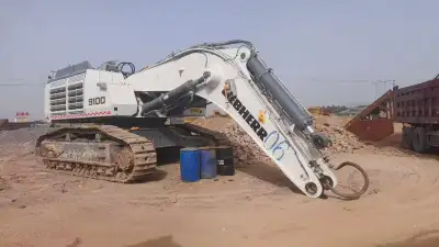 Used Liebherr 9100 Excavator photo 2
