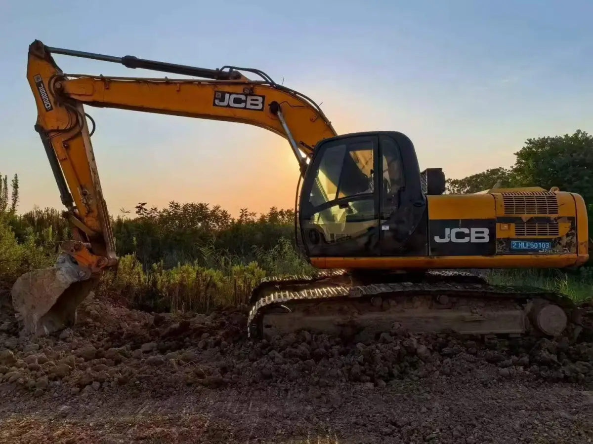 Used JCB 220 Excavator photo 1
