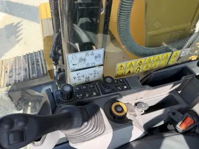 Used Caterpillar 320 Excavator photo 11