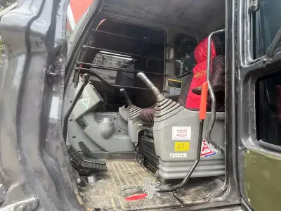 Used Hitachi 120 Excavator photo 5