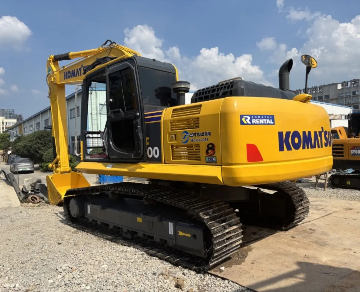 Used Komatsu PC200 Excavator photo 1