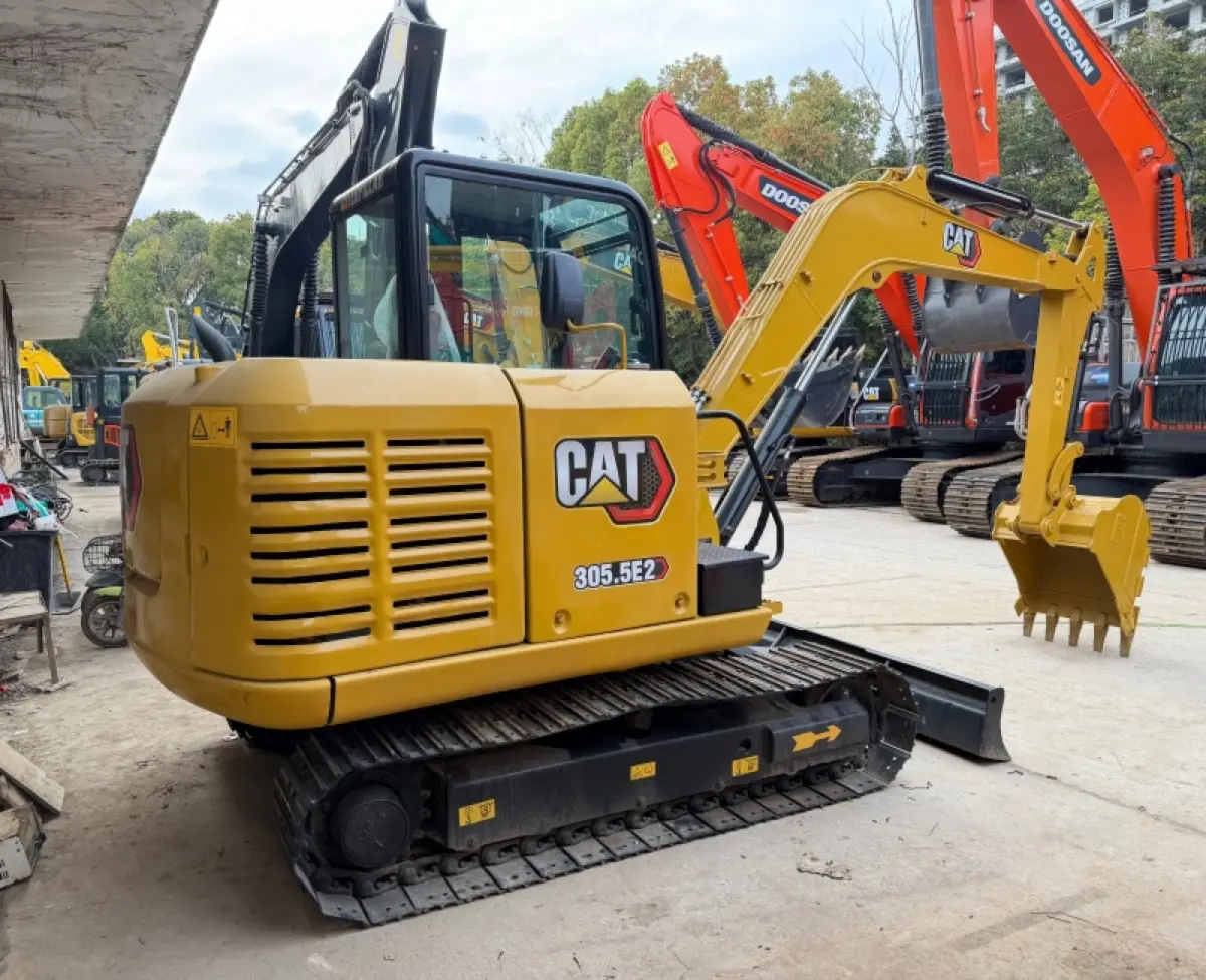 Used Caterpillar 305.5 Mini Excavator photo 1