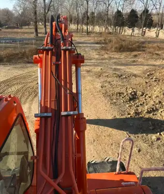 Used Doosan DH150W-7 Excavator photo 3