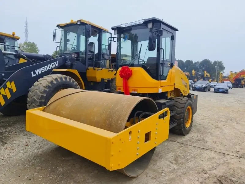 Used YZD8.0 Road Roller photo 1