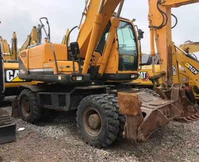 Used Hyundai 210W-9 Excavator photo 9