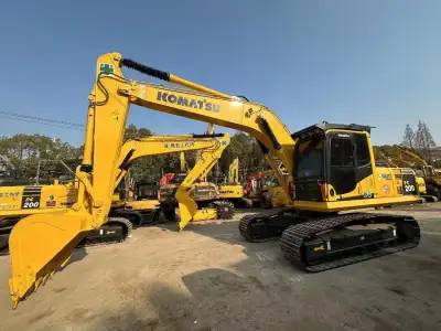Used Komatsu PC200-8 Excavator photo 3