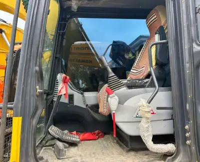 Used Komatsu PC130 Excavator photo 8