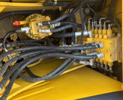 Used Komatsu PC110 Excavator photo 10
