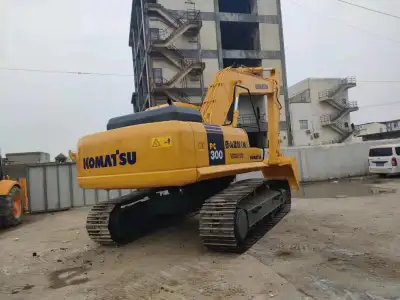 Used Komatsu PC300-7 Excavator photo 2