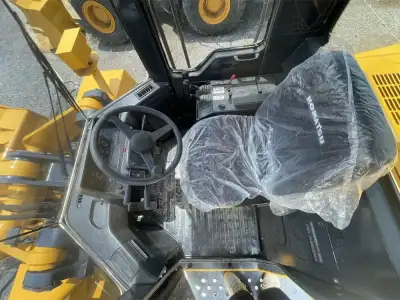 Used Komatsu WA380 Wheel Loader photo 6