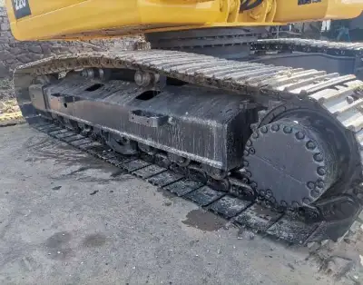 Used Komatsu PC220-8 Excavator photo 5