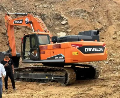 Used Doosan DX380 Excavator photo 2