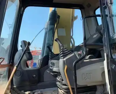 Used CAT 318D2L Excavator photo 4