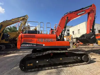 Used Doosan DX300LC Excavator photo 2