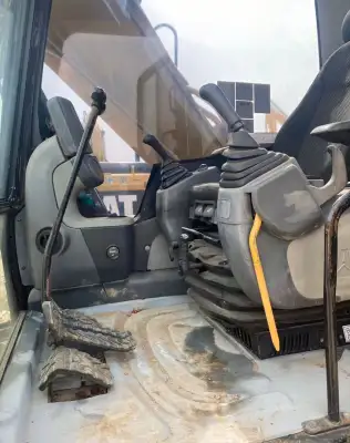 Used Caterpillar 318D2 Excavator photo 7