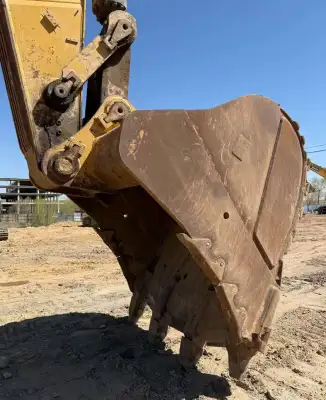 Used Caterpillar 374 Excavator photo 4