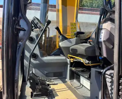 Used Caterpillar 307 Excavator photo 11