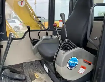 Used Komatsu PC60 Excavator photo 5