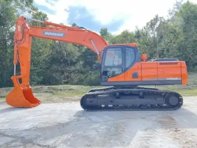 Used Doosan DX225LC Excavator photo 4