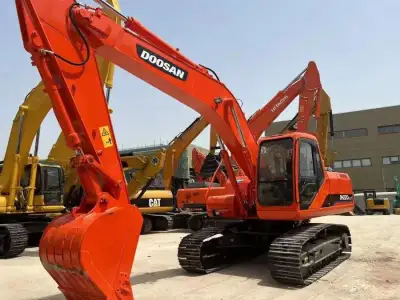 Used Doosan DH220LC Excavator photo 3