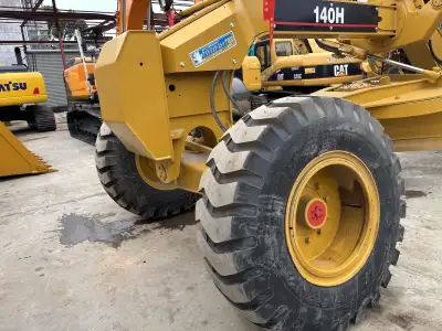 Used Caterpillar 140 Motor Grader photo 11
