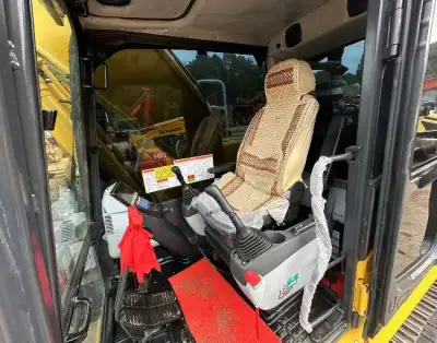 Used Komatsu PC220-8 Excavator photo 7