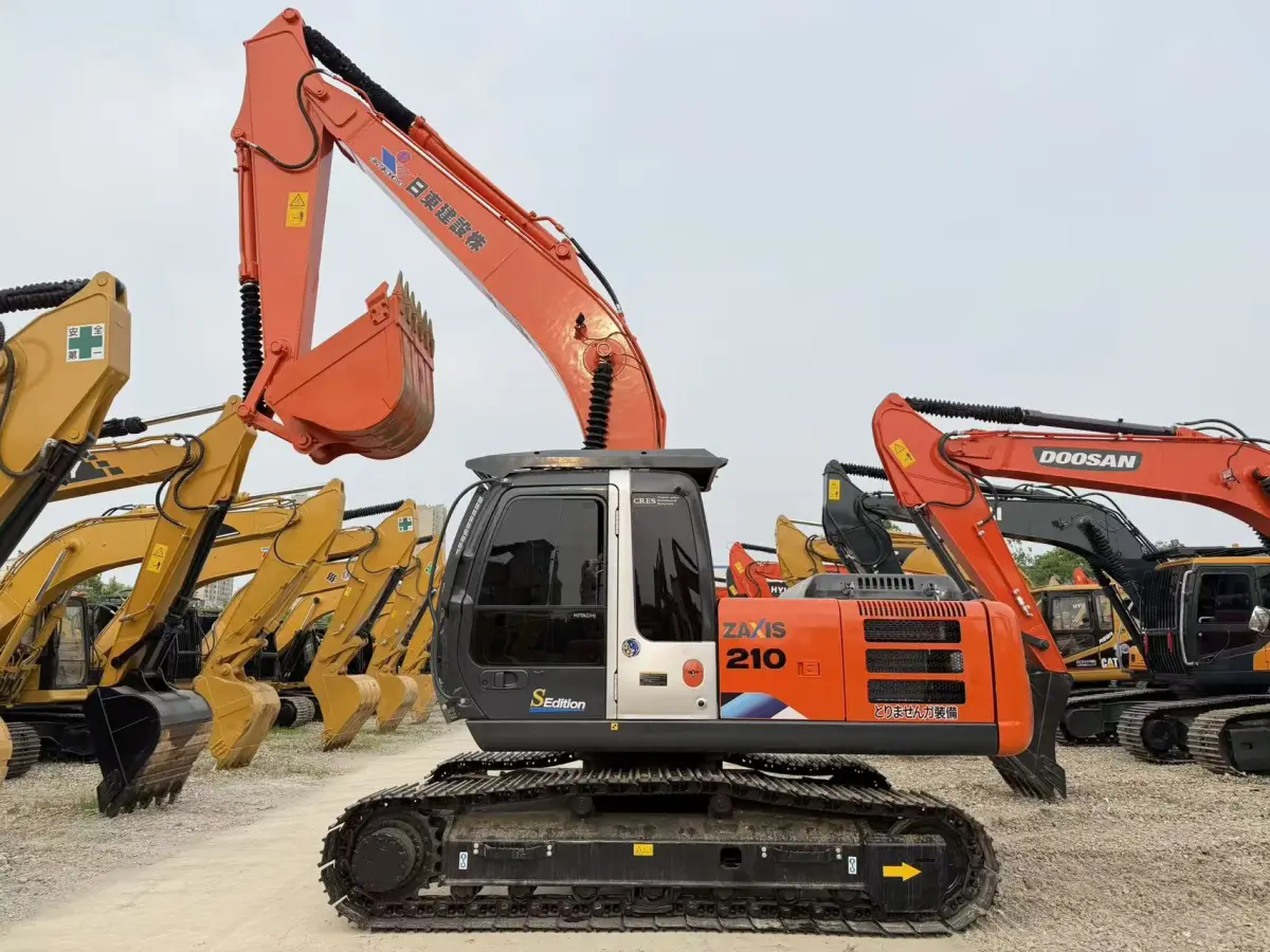 Used Hitachi ZX210 Crawler Excavator photo 1