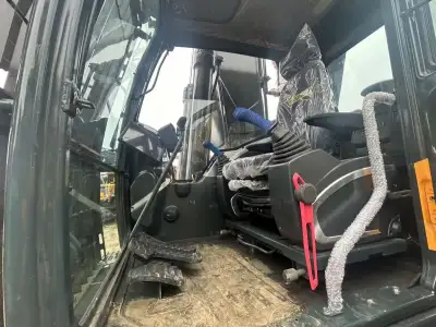 Used Hyundai 300LC-9S Excavator photo 12
