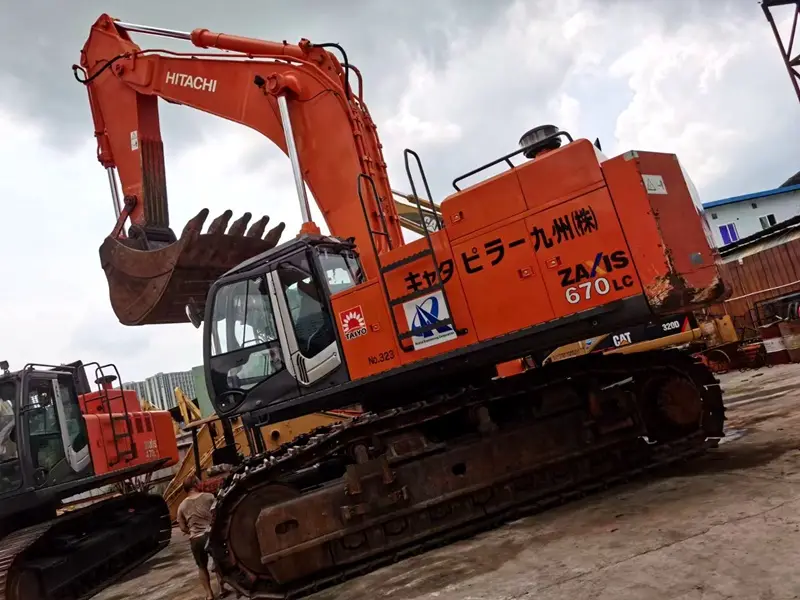 Used Hitachi ZX670 Excavator photo 1