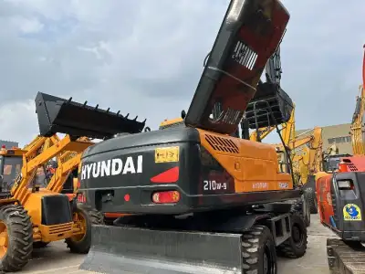 Used Hyundai R210W-9 Wheeled Excavator photo 3