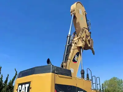 Used Caterpillar 374D Excavator photo 6