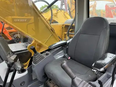 Used Caterpillar 325 Excavator photo 6