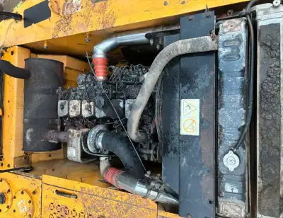 Used Hyundai 210LC Excavator photo 3