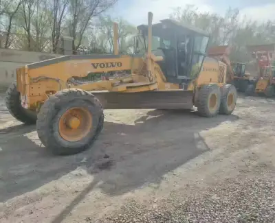 Used Volvo G730 Motor Grader photo 2