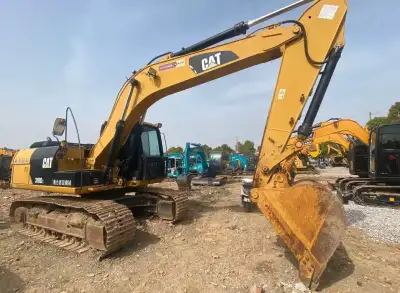 Used Caterpillar 318D2 Excavator photo 11
